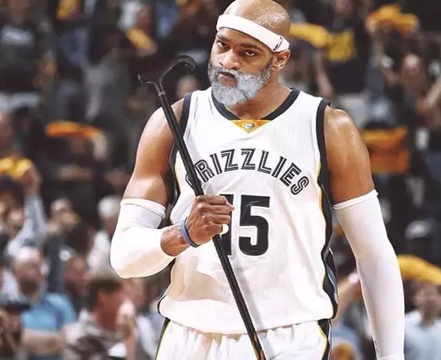 球和进攻空 球和进攻空